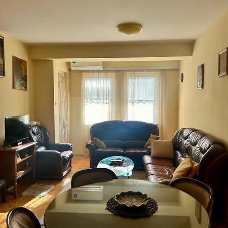 Center Flat