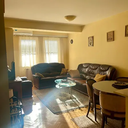 Center Flat